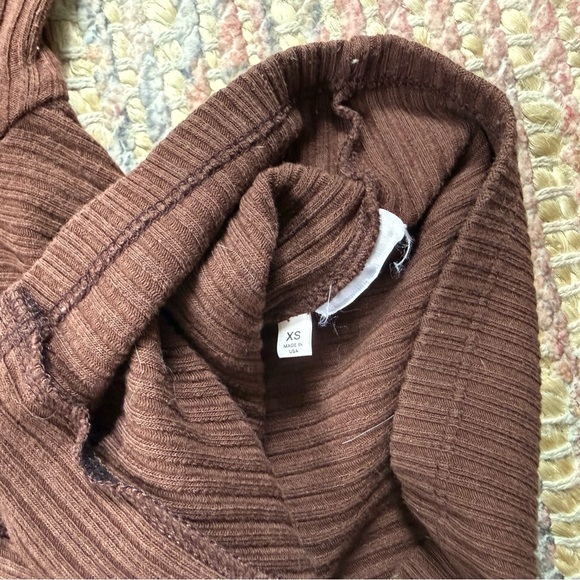 Reformation Ribbed Top - Picture 4 of 7